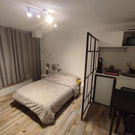 Grand Studio Avec Jardin Et Entree Privative A Noter Reservations De 3 Nuits Minimum Clermont-Ferrand Dış mekan fotoğraf